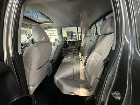Used 2019 Honda Ridgeline RTL image 17