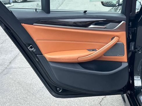 Used 2023 BMW M5 w/ Executive Package image 32