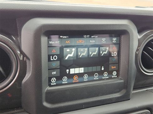 Used 2022 Jeep Gladiator Sport image 19