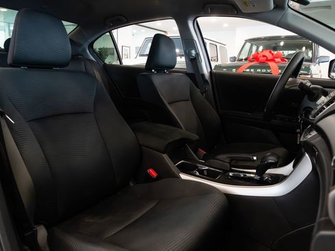 Used 2014 Honda Accord LX image 16