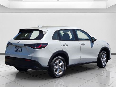 Certified 2024 Honda HR-V LX image 5