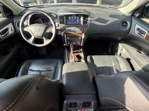 Used 2017 Nissan Pathfinder Platinum AWD/4WD image 35