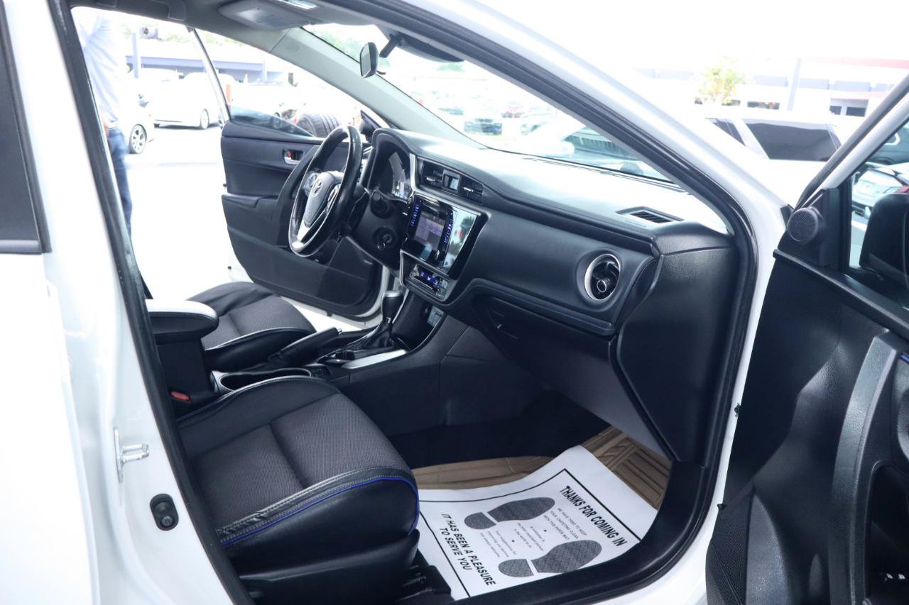 Used 2018 Toyota Corolla SE FWD image 34