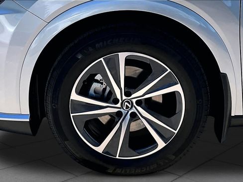 Used 2023 Lexus RX 350 Premium w/ Accessory Package AWD/4WD image 11