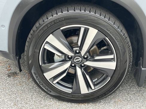 Certified 2022 Nissan Rogue Platinum w/ Head-Up Display Package image 33