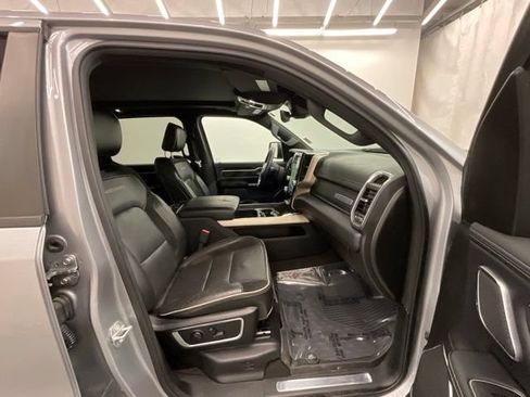 Used 2019 RAM 1500 Laramie AWD/4WD image 23