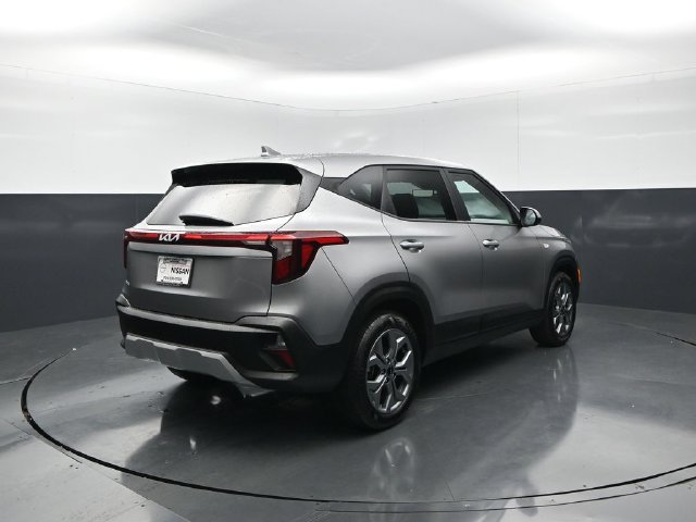 Used 2026 Kia Seltos LX FWD image 8