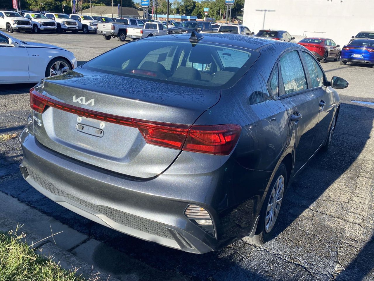 Used 2024 Kia Forte LX FWD image 8