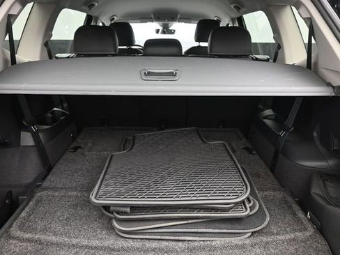 Used 2023 Volkswagen Tiguan SE FWD image 24
