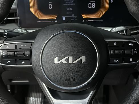 Used 2026 Kia K5 LXS FWD image 11