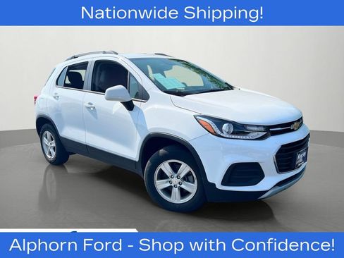 Used 2022 Chevrolet Trax LT w/ LT Convenience Package AWD/4WD image 1