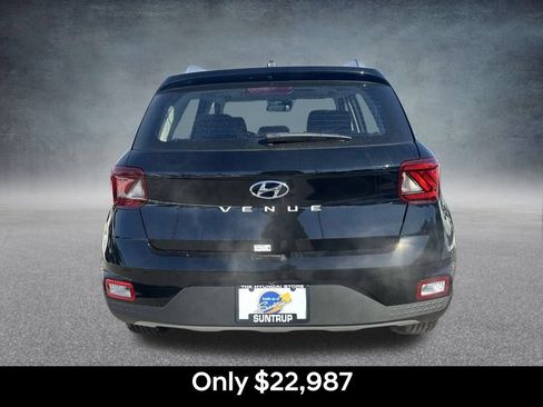 Certified 2026 Hyundai Venue SEL FWD image 4