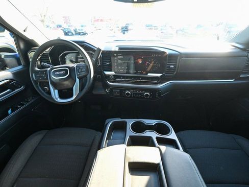 Used 2024 GMC Sierra 2500 SLE image 28