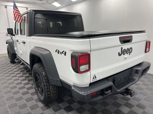 Used 2023 Jeep Gladiator Sport AWD/4WD image 4