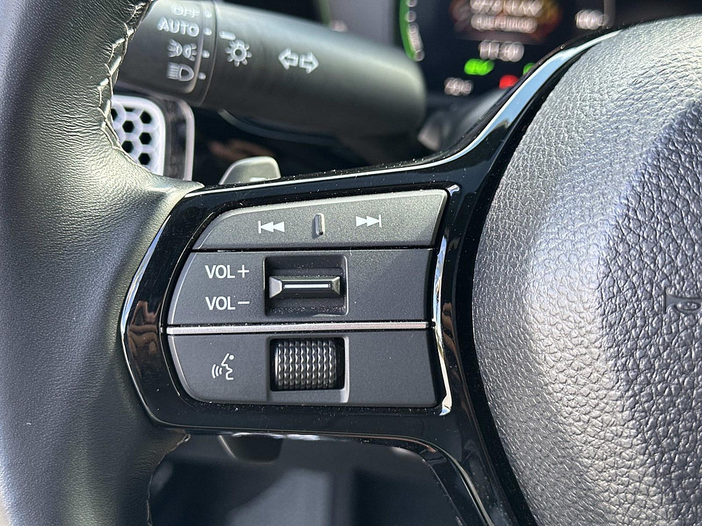 Certified 2025 Honda Civic Sport Touring image 5