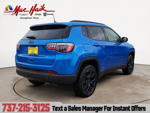 New 2026 Jeep Compass Latitude image 5