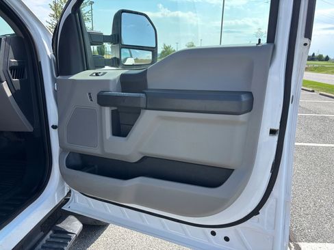 Used 2019 Ford F350 XL w/ Power Equipment Group AWD/4WD image 23