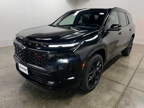 New 2026 Chevrolet Traverse RS w/ LPO, Floor Liner Package AWD/4WD image 7