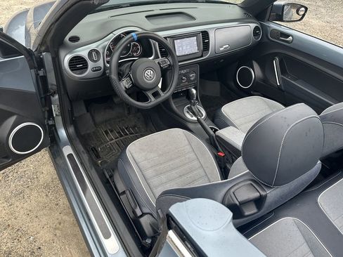 Used 2016 Volkswagen Beetle 1.8T Denim image 19