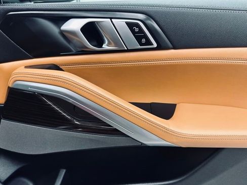 Used 2023 BMW X6 xDrive40i w/ Executive Package image 11