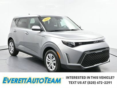 Used 2025 Kia Soul LX