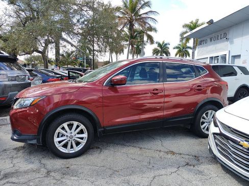 Used 2019 Nissan Rogue Sport SV image 4