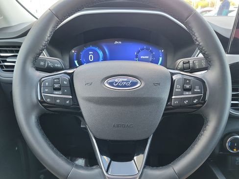 Used 2022 Ford Escape SEL w/ Technology Package image 15