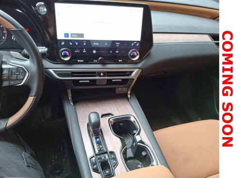 Used 2024 Lexus RX 350 Premium w/ Accessory Package AWD/4WD image 14