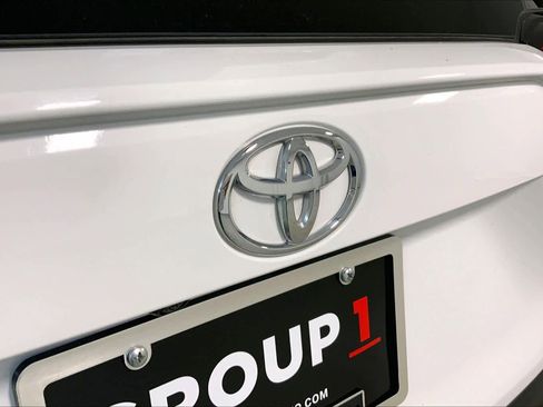 Used 2025 Toyota RAV4 XLE image 9