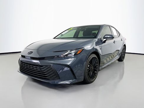 Used 2025 Toyota Camry LE FWD image 10