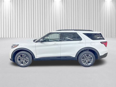New 2026 Ford Explorer Active w/ Active Comfort Package image 8