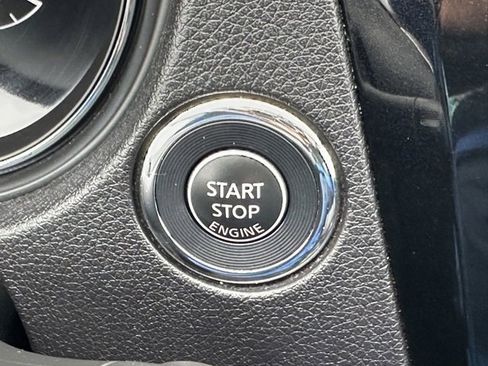 Used 2014 Nissan Rogue SL image 36