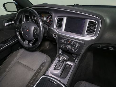 Used 2020 Dodge Charger SXT AWD/4WD image 17
