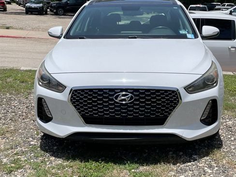 Used 2020 Hyundai Elantra GT w/ Style Package 02 FWD image 2