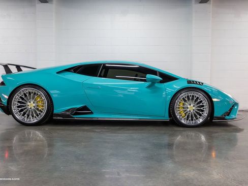 Used 2022 Lamborghini Huracan EVO image 13