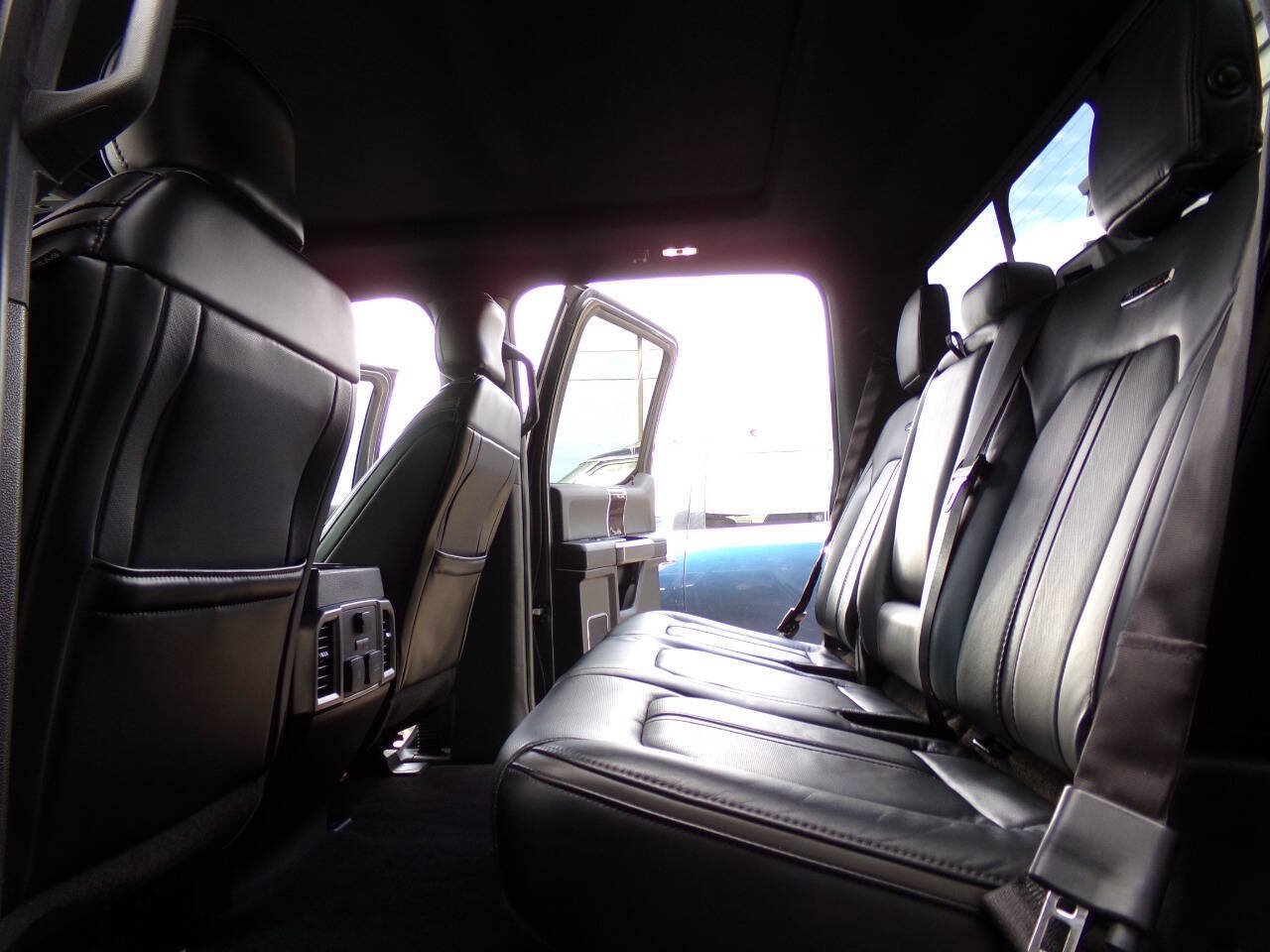 Used 2017 Ford F150 Platinum w/ Equipment Group 701A Luxury AWD/4WD image 23