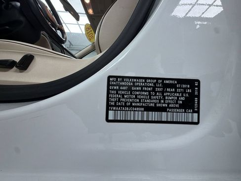 Used 2018 Volkswagen Passat 2.0T R-Line FWD image 18