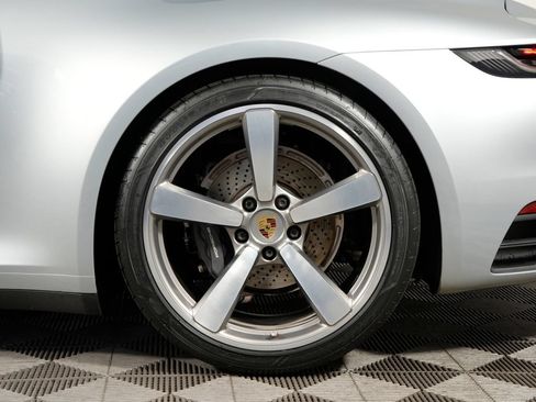 Certified 2022 Porsche 911 Carrera 4 AWD/4WD image 16