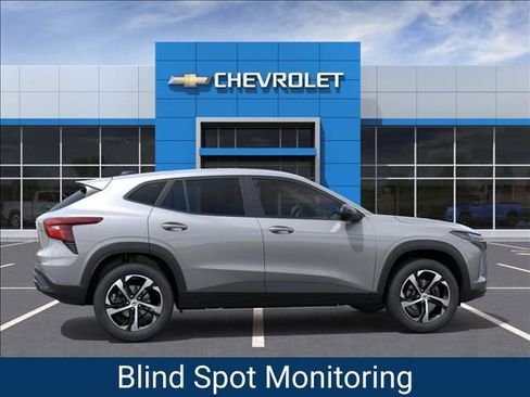 New 2026 Chevrolet Trax RS FWD image 5