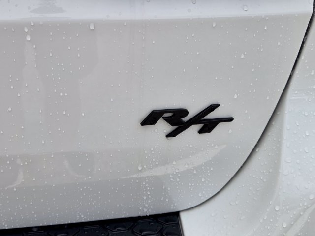 Certified 2024 Dodge Durango R/T w/ Blacktop Package RWD image 11