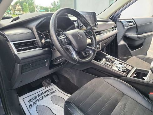 Used 2023 Mitsubishi Outlander SE AWD/4WD image 12