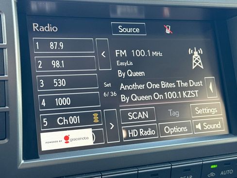 Used 2020 Lexus GX 460 Premium w/ Premium Package image 19