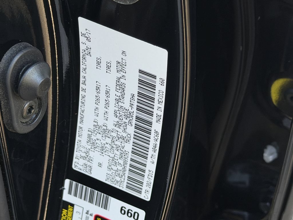 Used 2017 Toyota Tacoma TRD Sport w/ Tow Package (A/T) AWD/4WD image 31