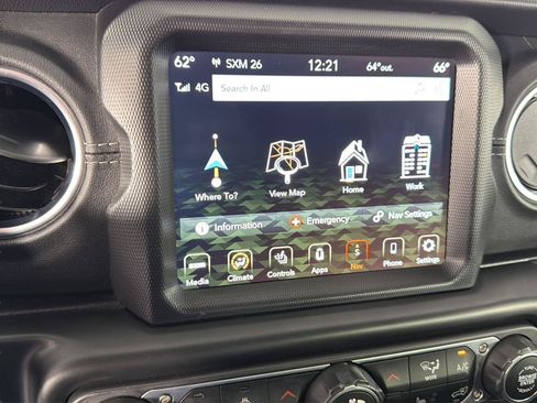 Used 2022 Jeep Wrangler Unlimited Sahara w/ Cold Weather Group AWD/4WD image 33