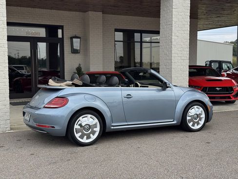 Used 2019 Volkswagen Beetle 2.0T Final Edition SEL image 16