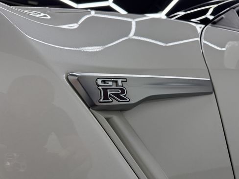 Used 2020 Nissan GT-R Premium AWD/4WD image 30
