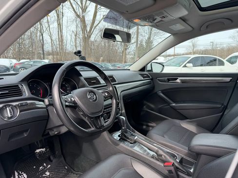 Used 2018 Volkswagen Passat 2.0T SE FWD image 7