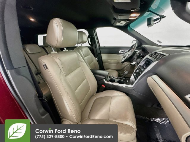 Used 2013 Ford Explorer XLT AWD/4WD image 29