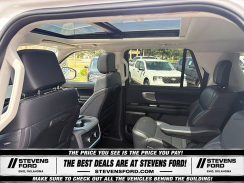 Used 2025 Ford Expedition Max Platinum AWD/4WD image 31