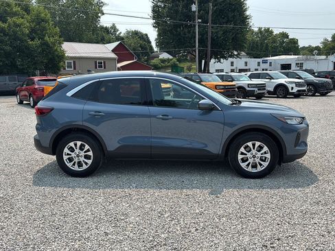 Used 2023 Ford Escape Active w/ Tech Pack #2 AWD/4WD image 4